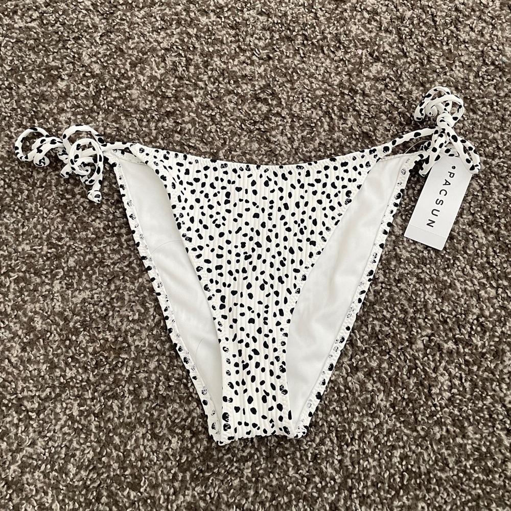 NWT PACSUN BLACK AND WHITE LEOPARD PRINT SWIMSUIT BOTTOM IN SIZE SMALL